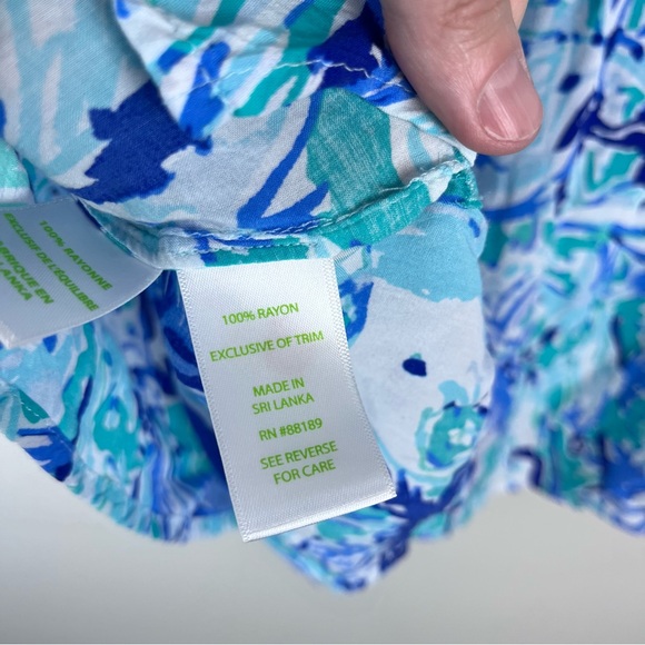 Lilly Pulitzer Willa Top Royal 60 Animals Blue Teal Blouse Rayon Shirt Medium - Picture 9 of 9
